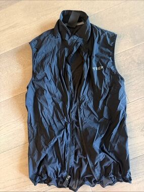 TREK Men's Black Cycling Vest Gilet - Lightweight Wind Shell mesh back size smal